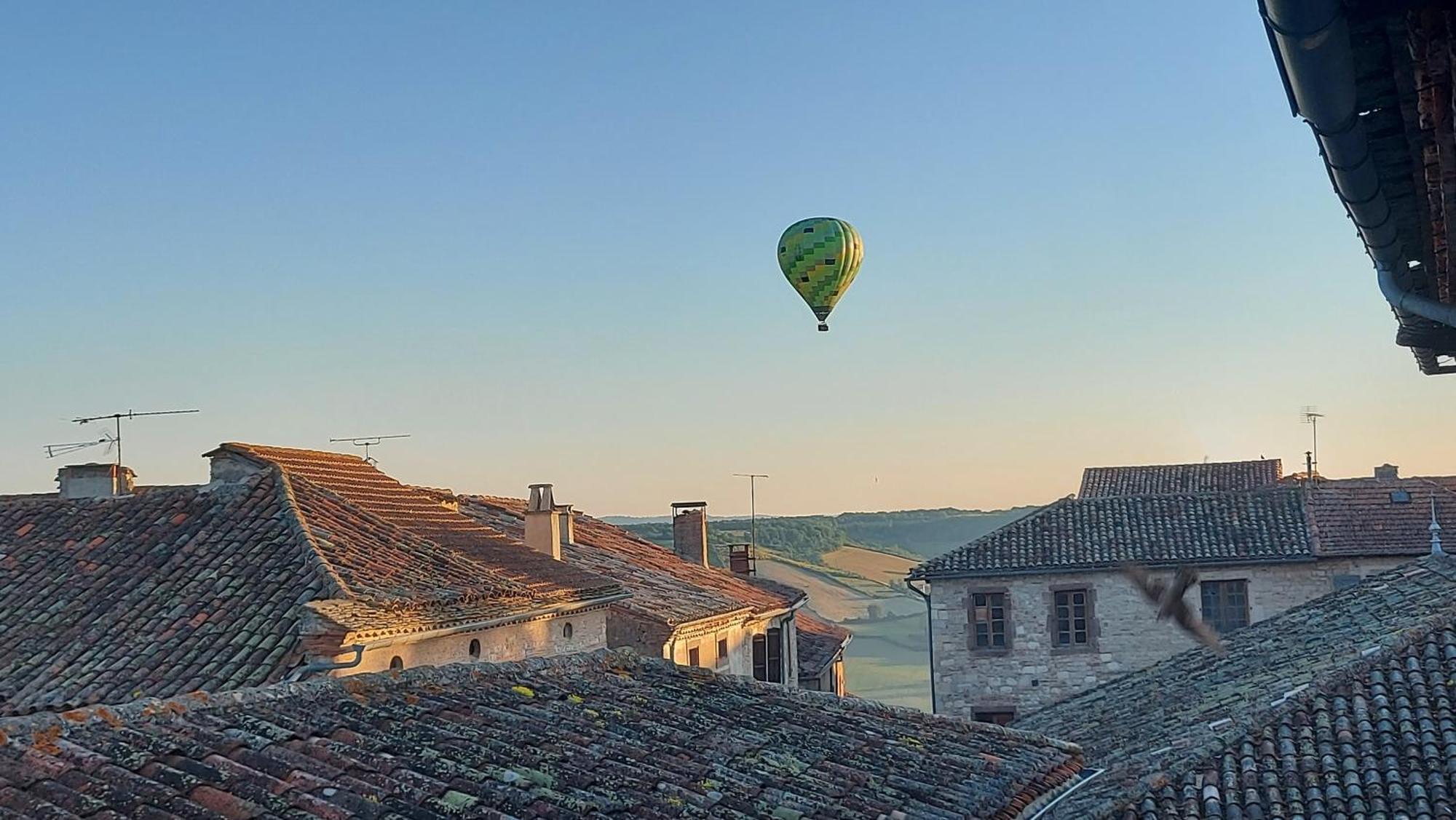 Apartamento Le Gite D'Olympe Cordes-sur-Ciel Exterior foto